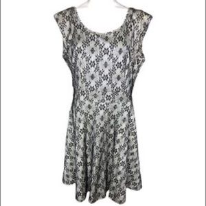 Worthington Stretch Mini Dress- Floral Lace Pattern - L